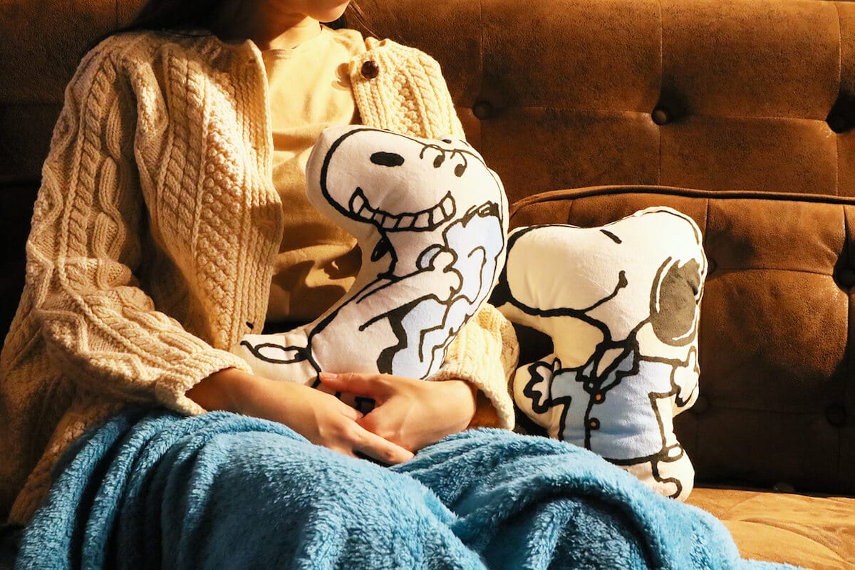 クッションからブランケットに変身！？スヌーピーのクッション