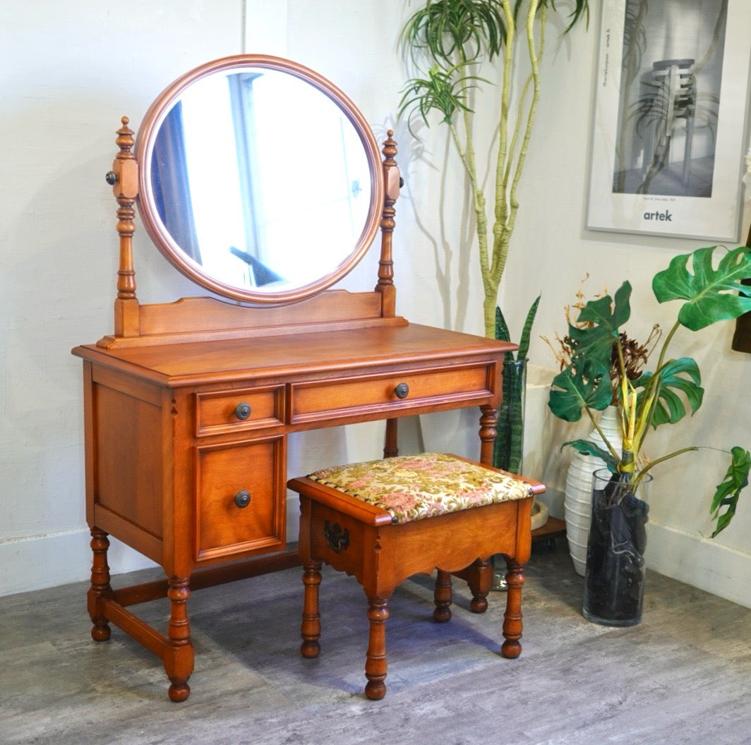 横浜ダニエル ドレッサー 収納付スツール付 化粧台 中古 カバ桜 国産