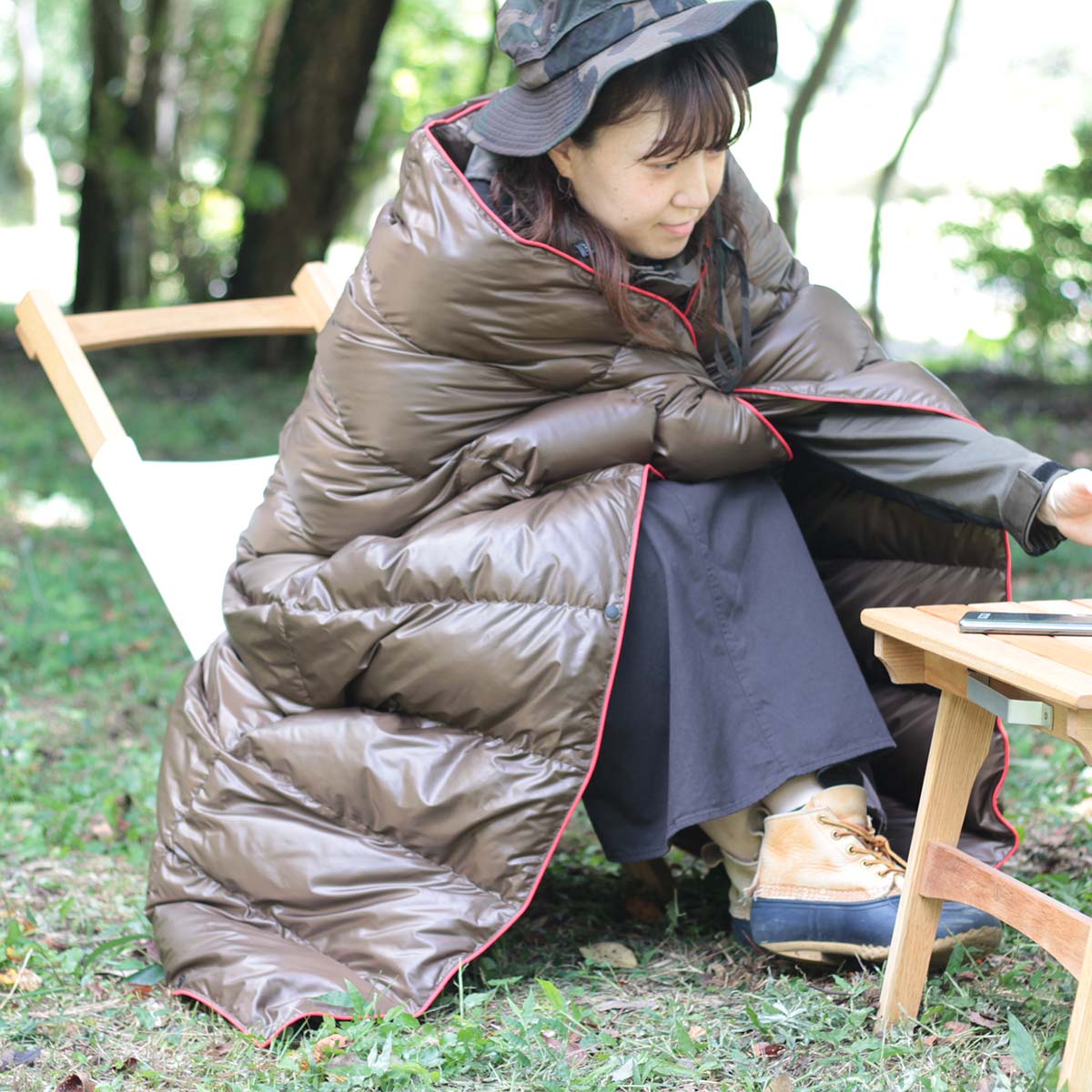 ダウンブランケット アウトドアで使えるダウンブランケット 再生羽毛