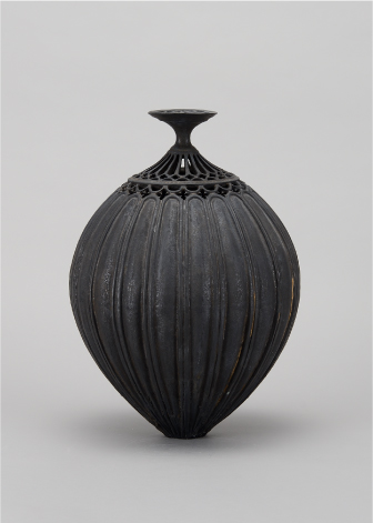 はな 伊藤剛俊 透彫飾皿 黒トゲトゲ 約30cm はな 伊藤剛俊 透彫飾皿 黒