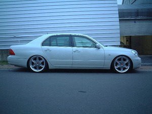 足回りパーツ：SSキット取付/車高ダウン トヨタ 30セルシオ/30系