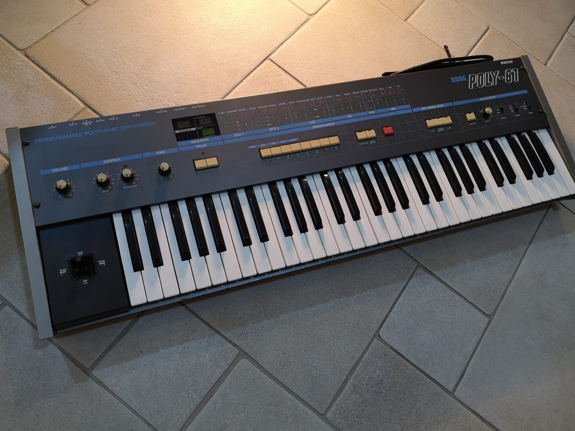 Poly-61 Korg | Palace – 0 【ジャンク】KORG シンセサイザー POLY-61