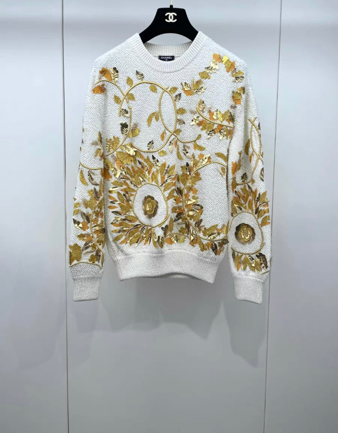 Chanel 18C Ecru/Gold pullover size 34 – Wararni.com