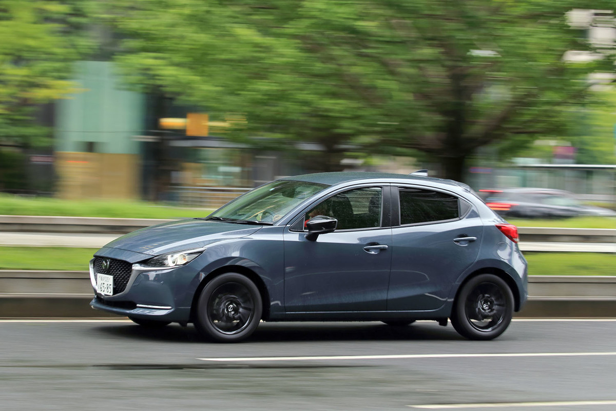 マツダ2 15Sブラックトーンエディション（FF/6MT）【試乗記】 7年モノ