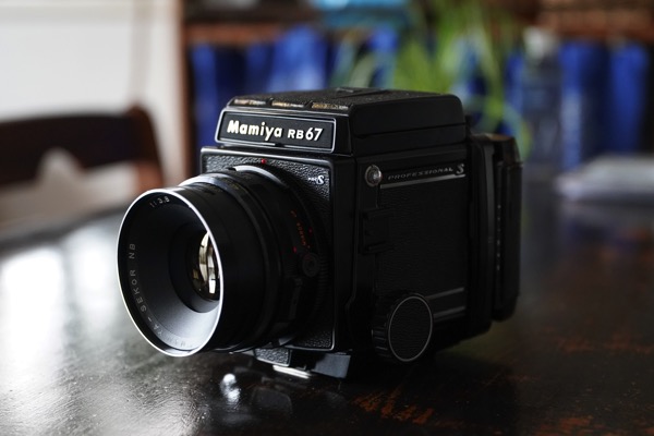 中判フィルムカメラ「Mamiya RB67 Pro S」を購入しました。
