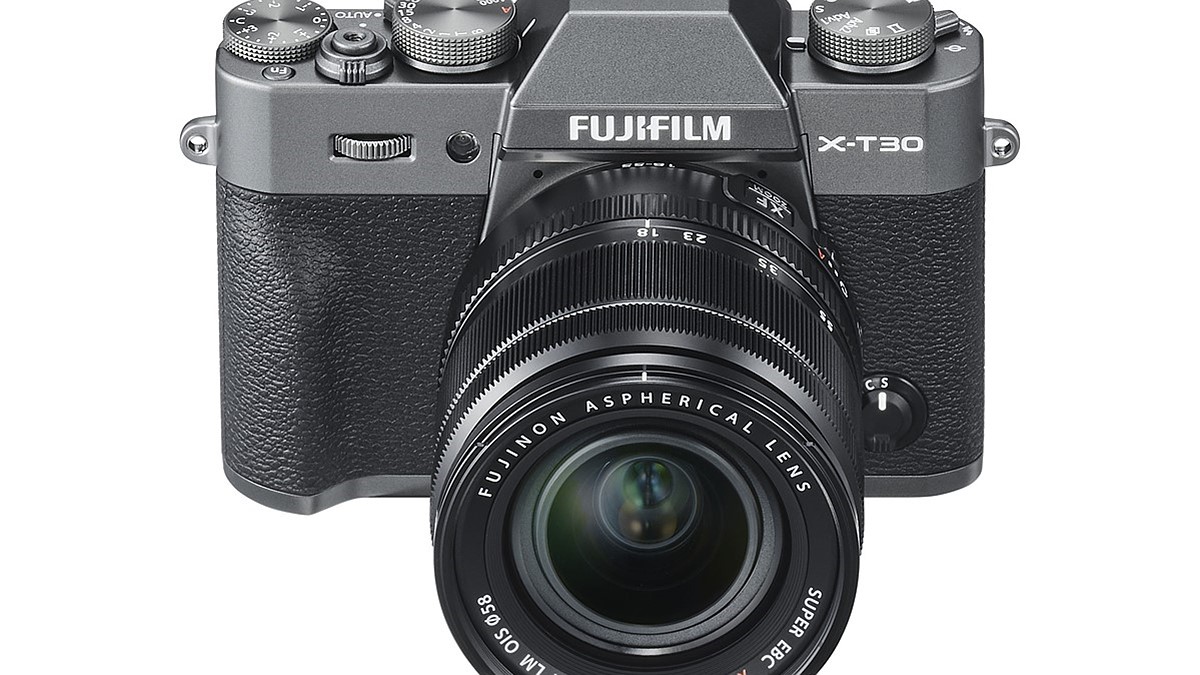 Fujifilm X-T30 offers most of the X-T3's feature set for $900