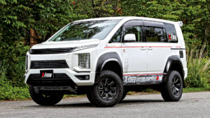 X-Fang」スポーティなスタイルとそれに違わぬ走りを追求！｜LETS GO