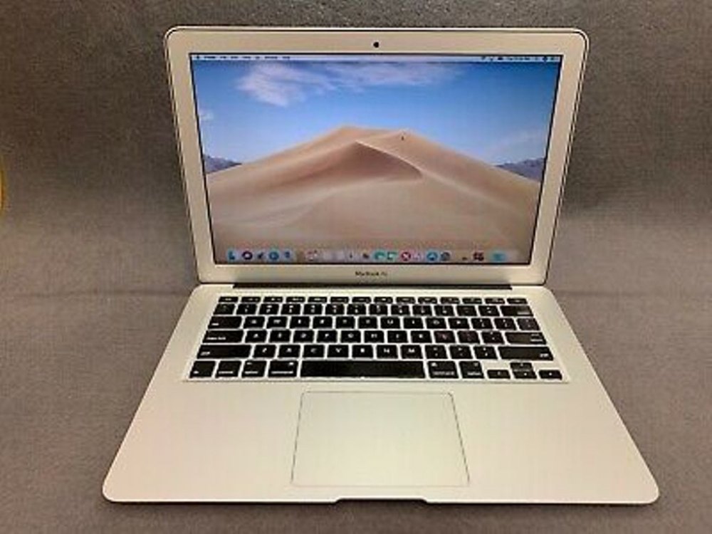 I7 Silver APPLE MACBOOK AIR A1466, Screen Size: 13.3 at ₹ 15500