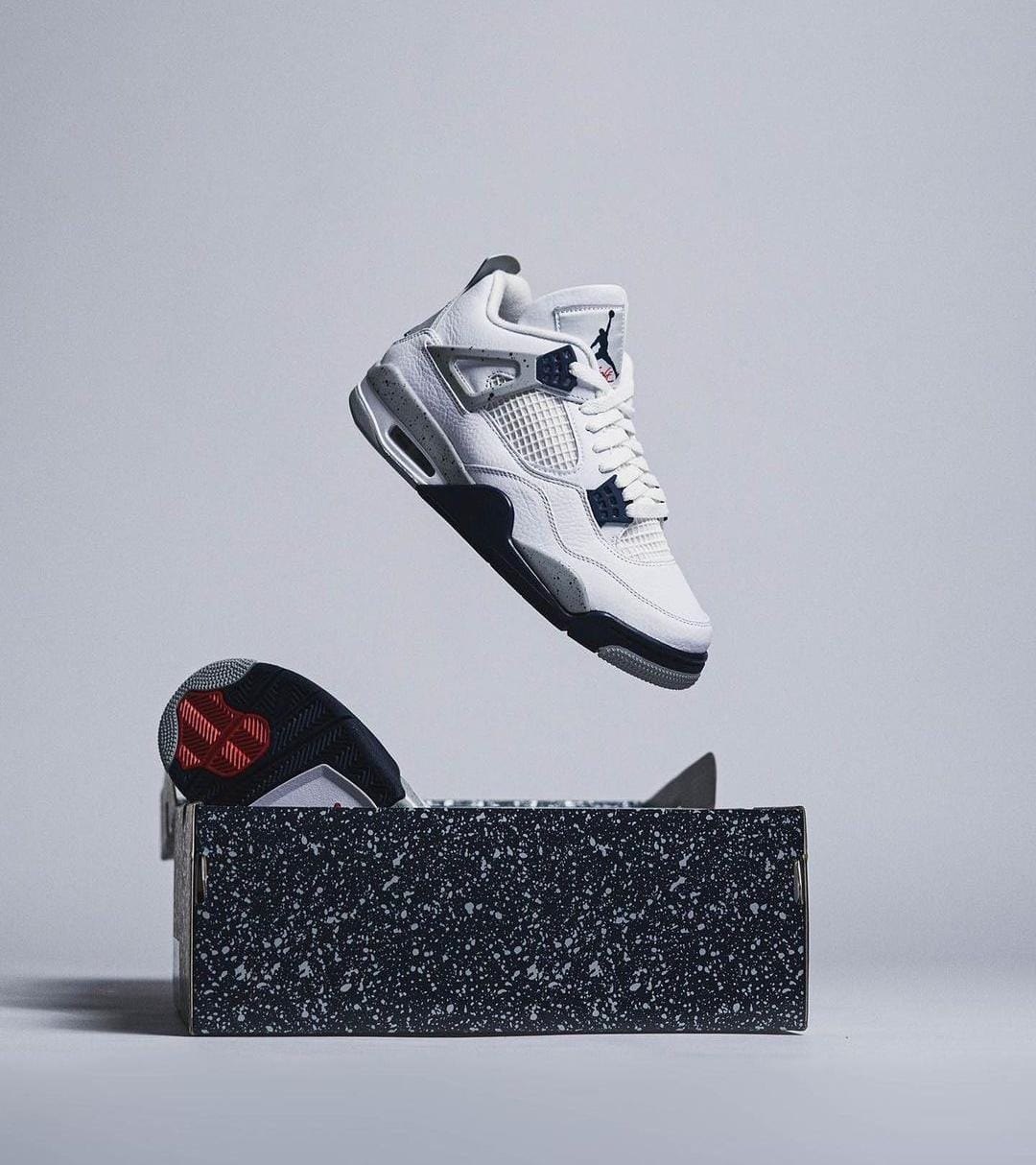 Air Jordan Retro 4 Midnight Navy at ₹ 2549/pair | मेन