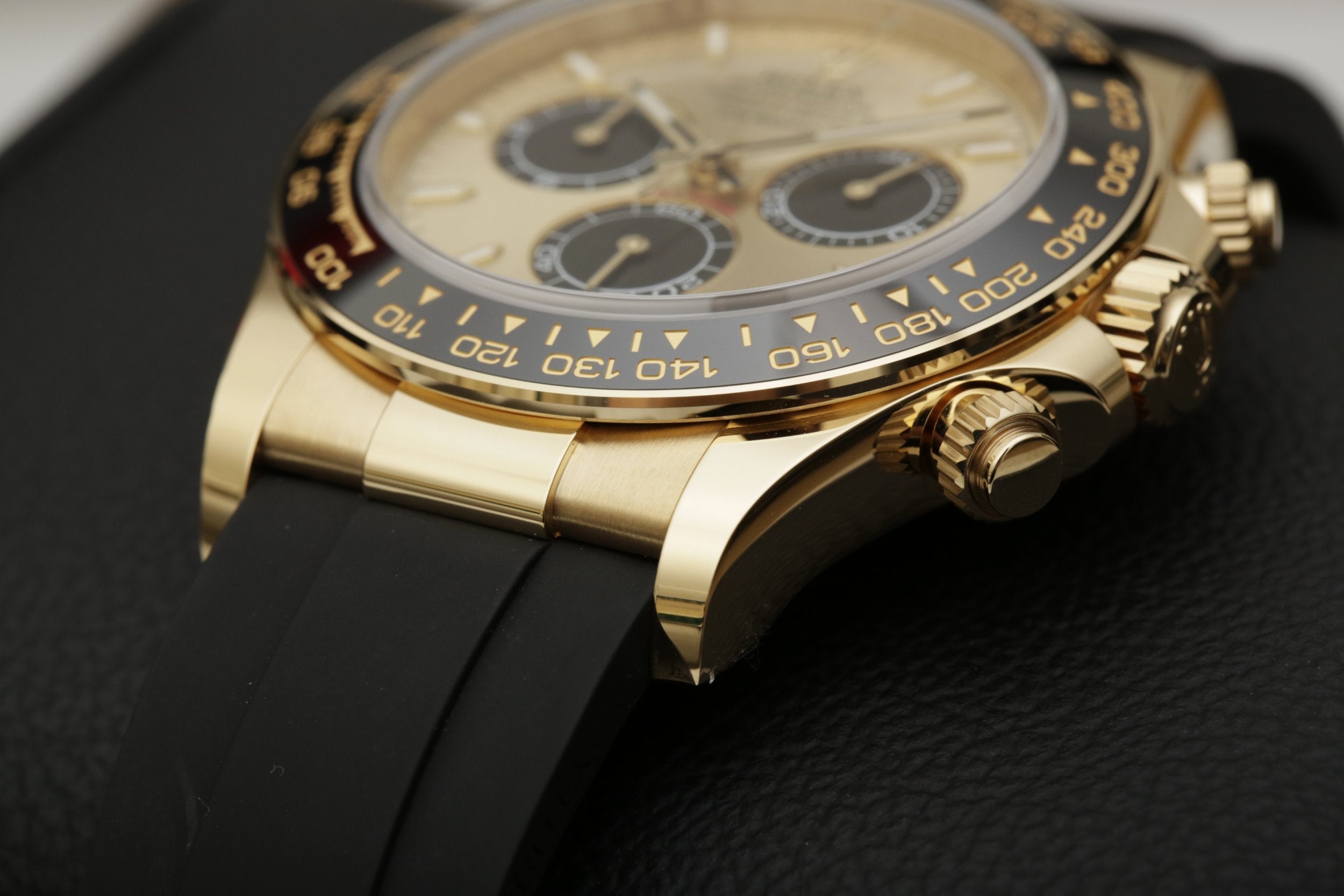 Rolex Daytona 126518LN yellow gold Oysterflex 