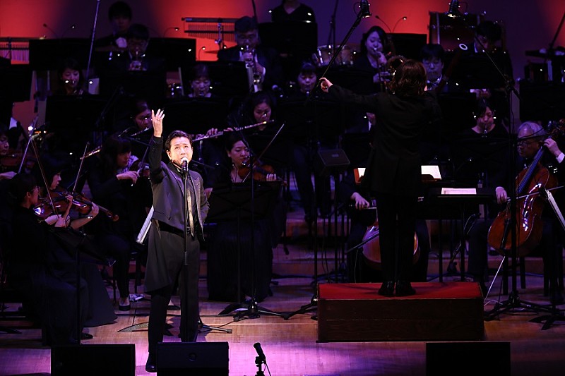 ライブレポート＞藤井フミヤが紡ぎ出す2時間の物語 西本智実との3年