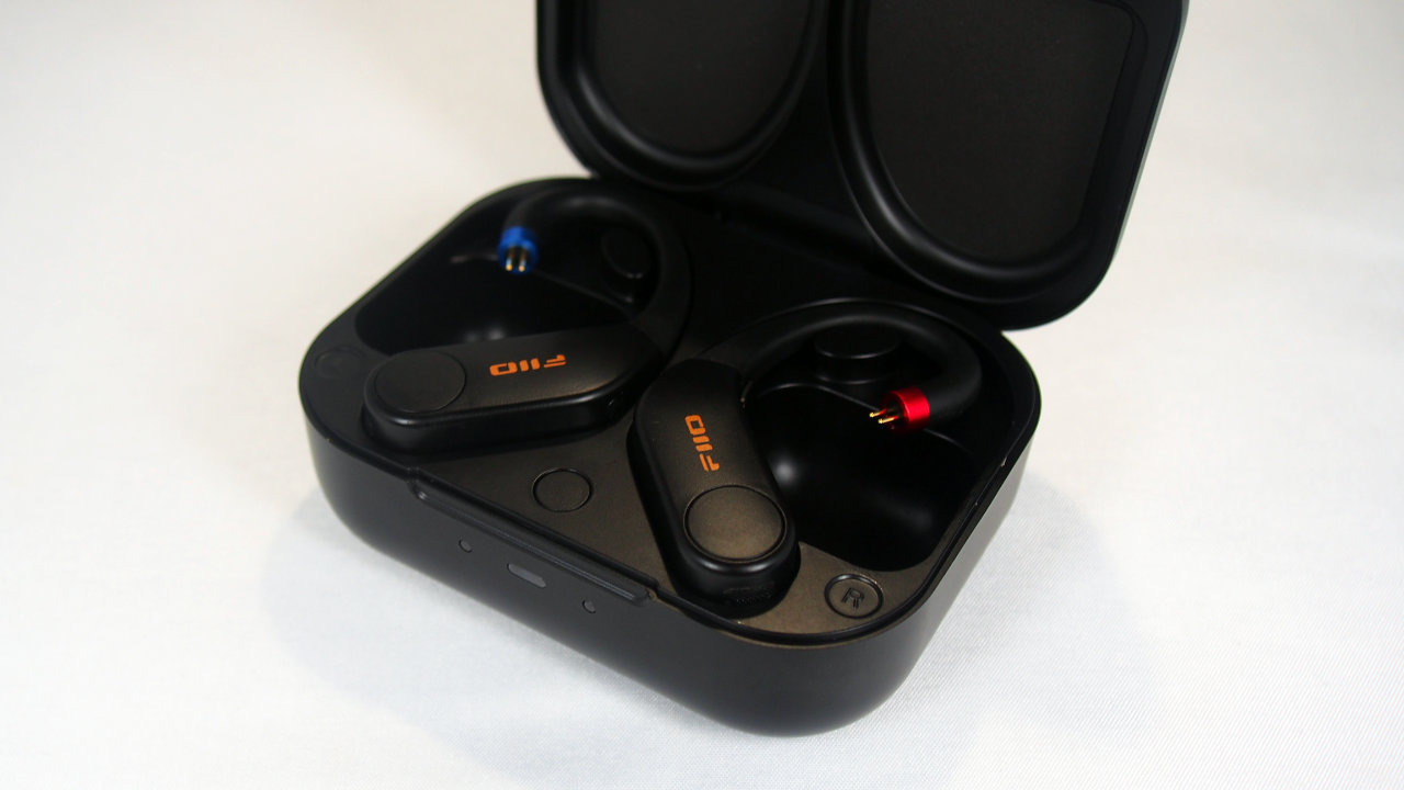 FIIO UTWS5 2025をレビュー：好きなイヤホンをワイヤレス化する