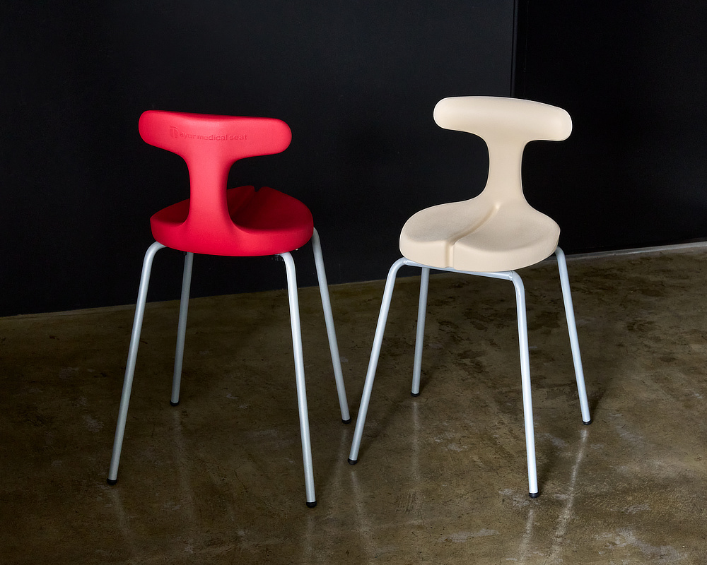 オプション／スツール脚》「メディカルシート」に取り付けて「スツール