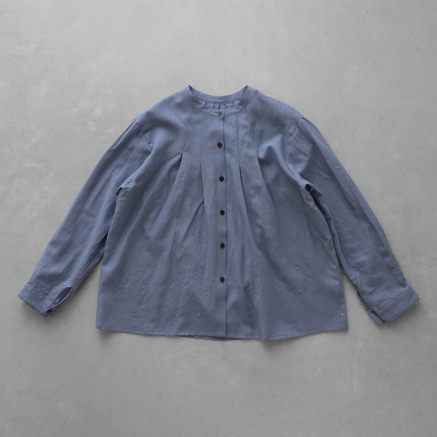 ウォッシャブルウールタックブラウス U113をリリースしました／ – HUIS