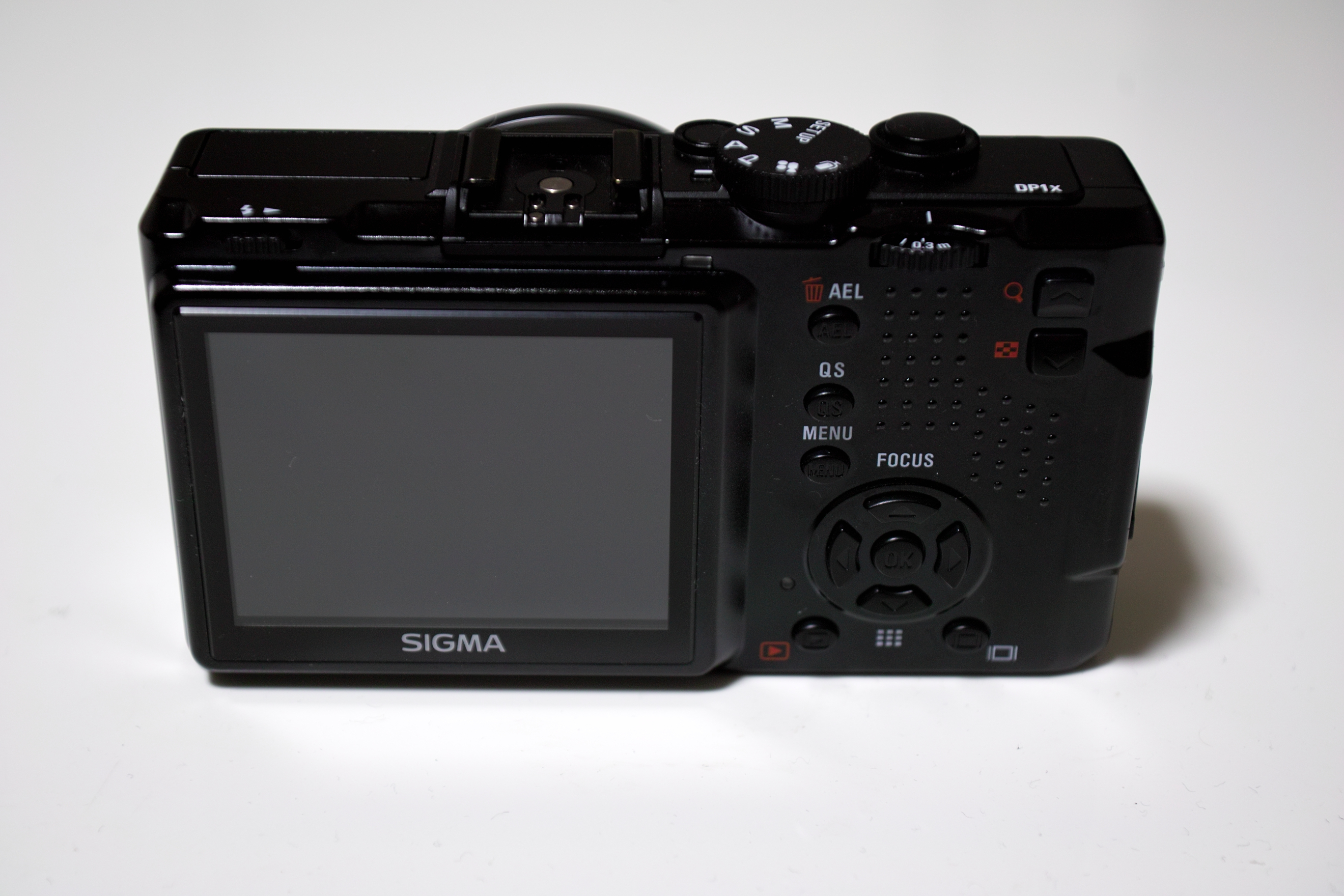 SIGMA DP1x買った。 – モンキーレンチ