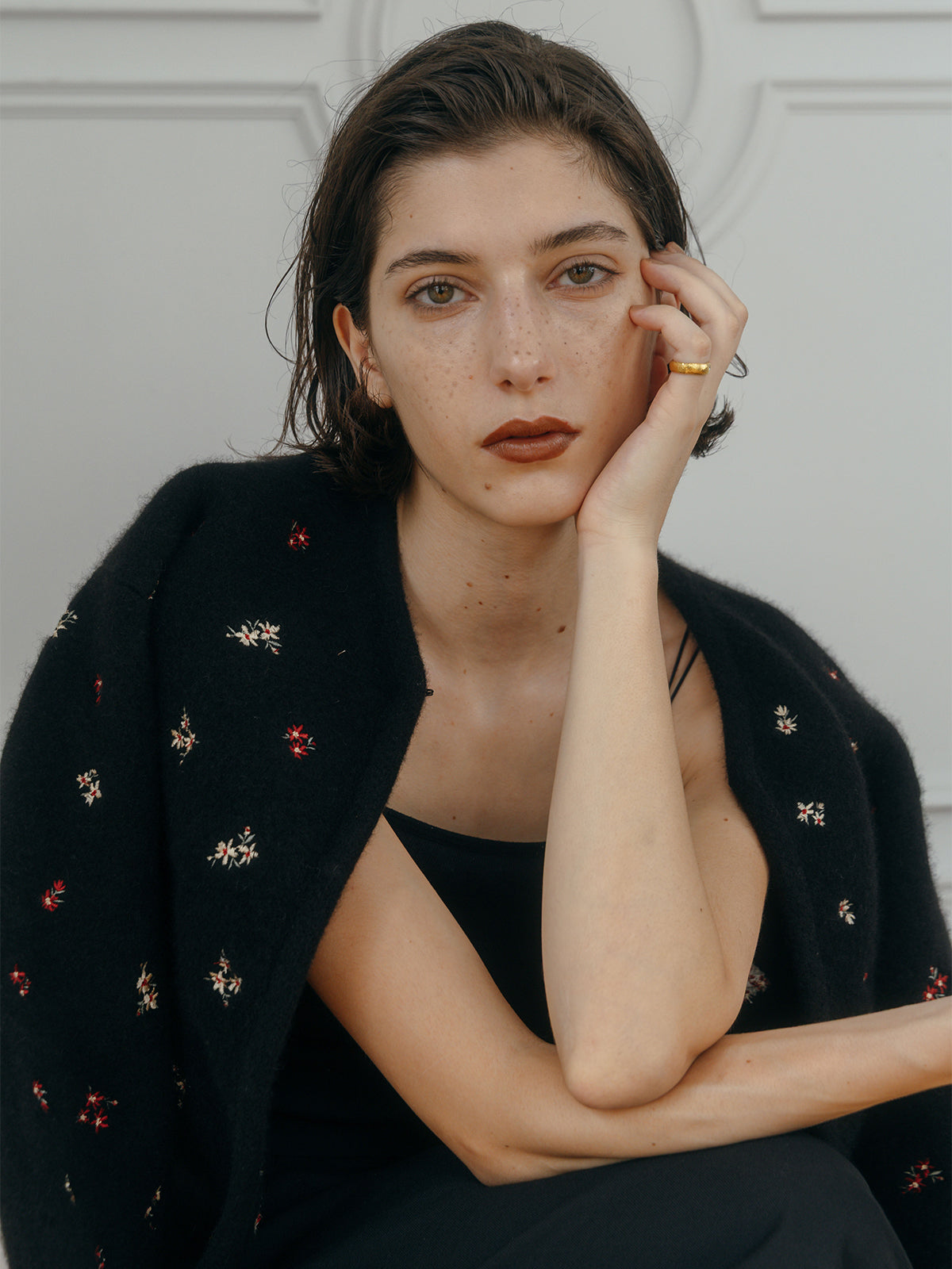 FLOWER EMBROIDERY KNIT JACKET