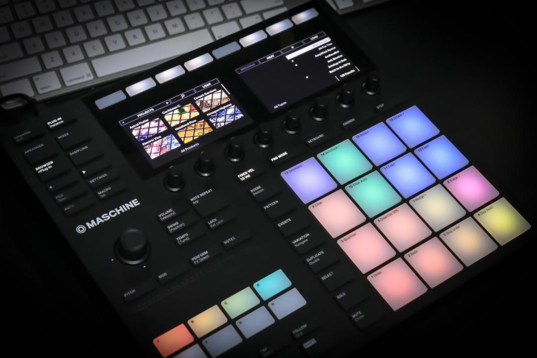MASCHINE Mk3レビュー : デザイン・操作性・機能性すべてを