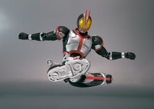 S.H.Figuarts MASKED RIDER FAIZ | TAMASHII WEB