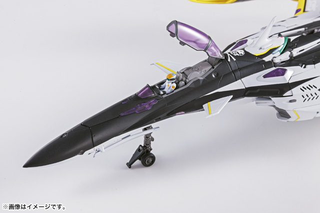 DX超合金 YF-29 デュランダルバルキリー(30周年記念カラー)│株式会社