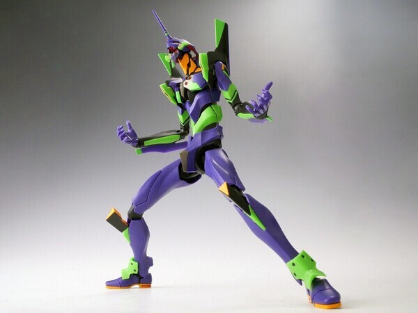 魂ストア限定商品より『エヴァンゲリオン』シリーズの2アイテムを撮り