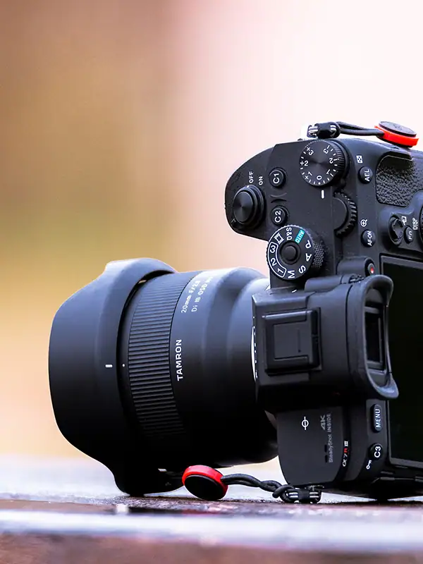 20mm Wide-Angle Prime Lens for Sony E-Mount Cameras