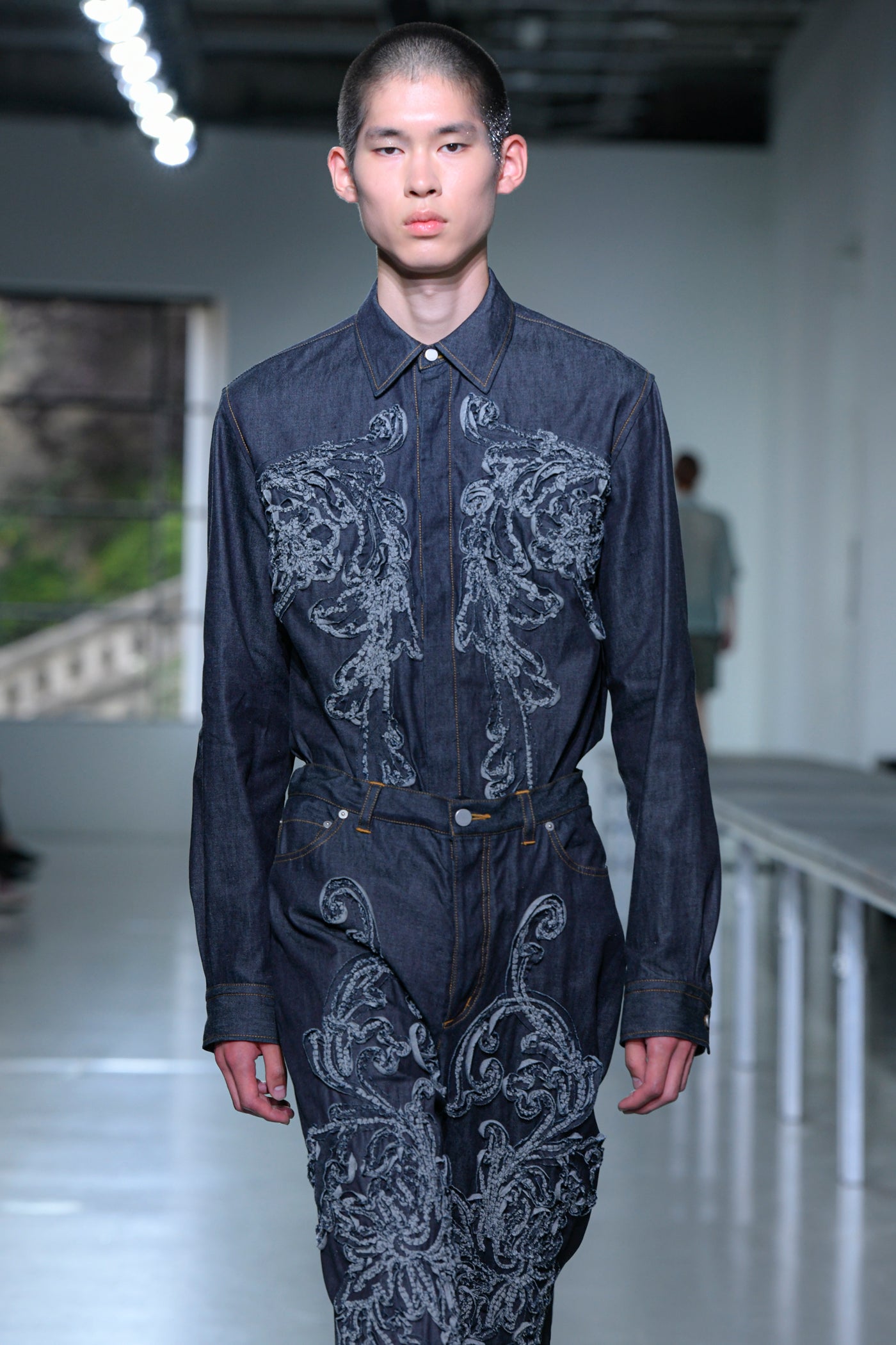 SCULPTURE DENIM SHIRTS – TAAKK