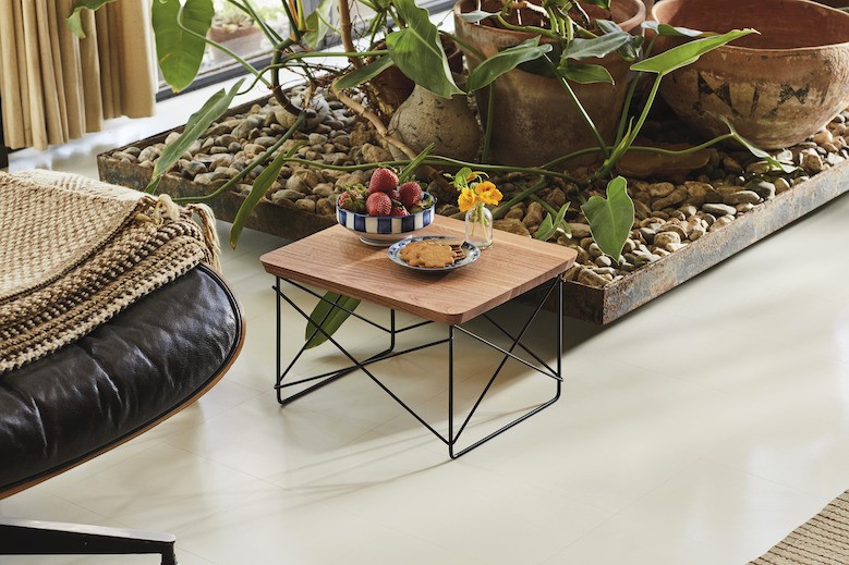 イームズ夫妻のゆかりの木で作られた限定LTRテーブル登場 | タブルーム