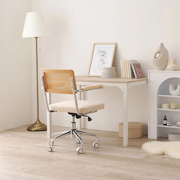 fav / キャスター付 ラタン調オフィスチェア 肘掛けタイプ