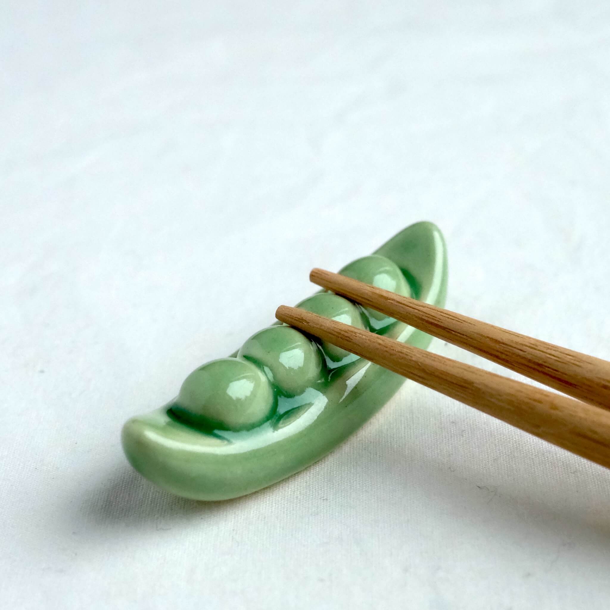 Snap Pea Chopstick Rest | Kawaii Tableware – Takuware