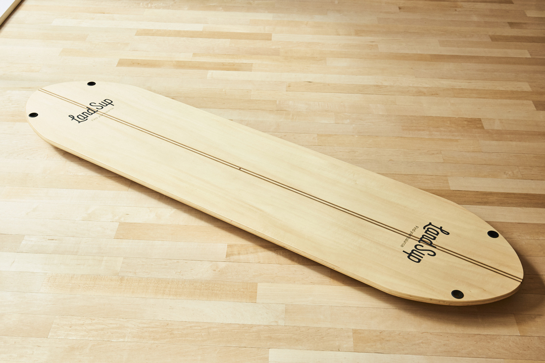 陸上で SUP ヨガ ？ 究極の 体幹トレ で軸を整える「 LandSup