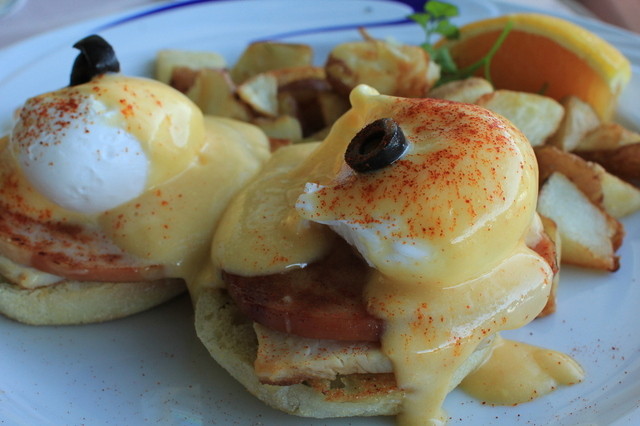 Hau Tree Lanai Restaurant （ハウツリーラナイ） - カピオラニ公園