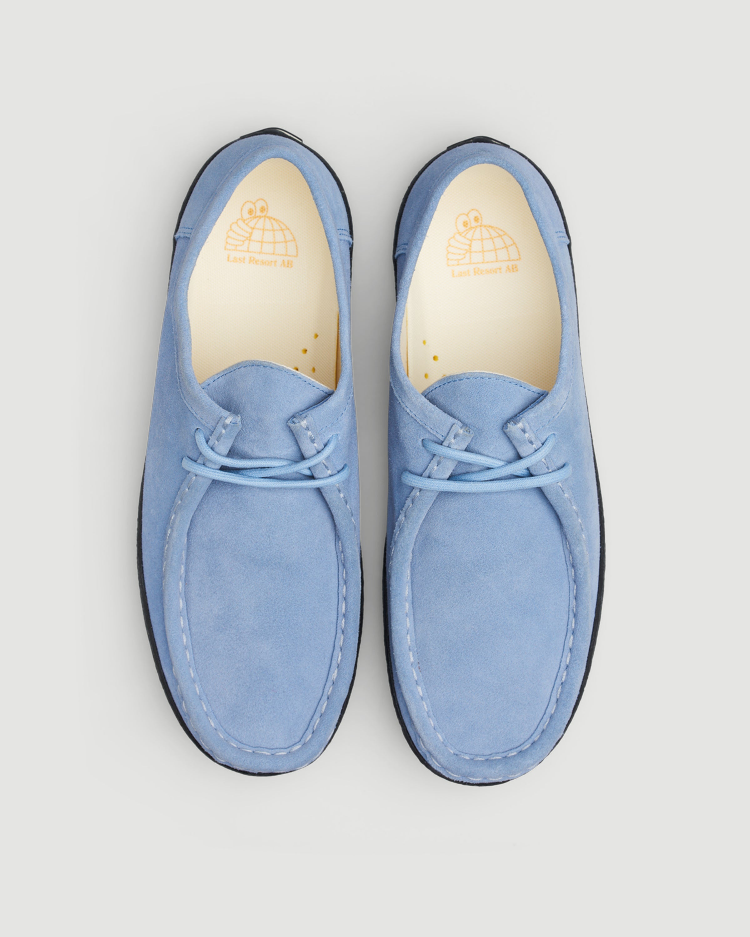 Last Resort AB – VM006 Moc Suede Dusty Blue/Black – Tenue de Nîmes