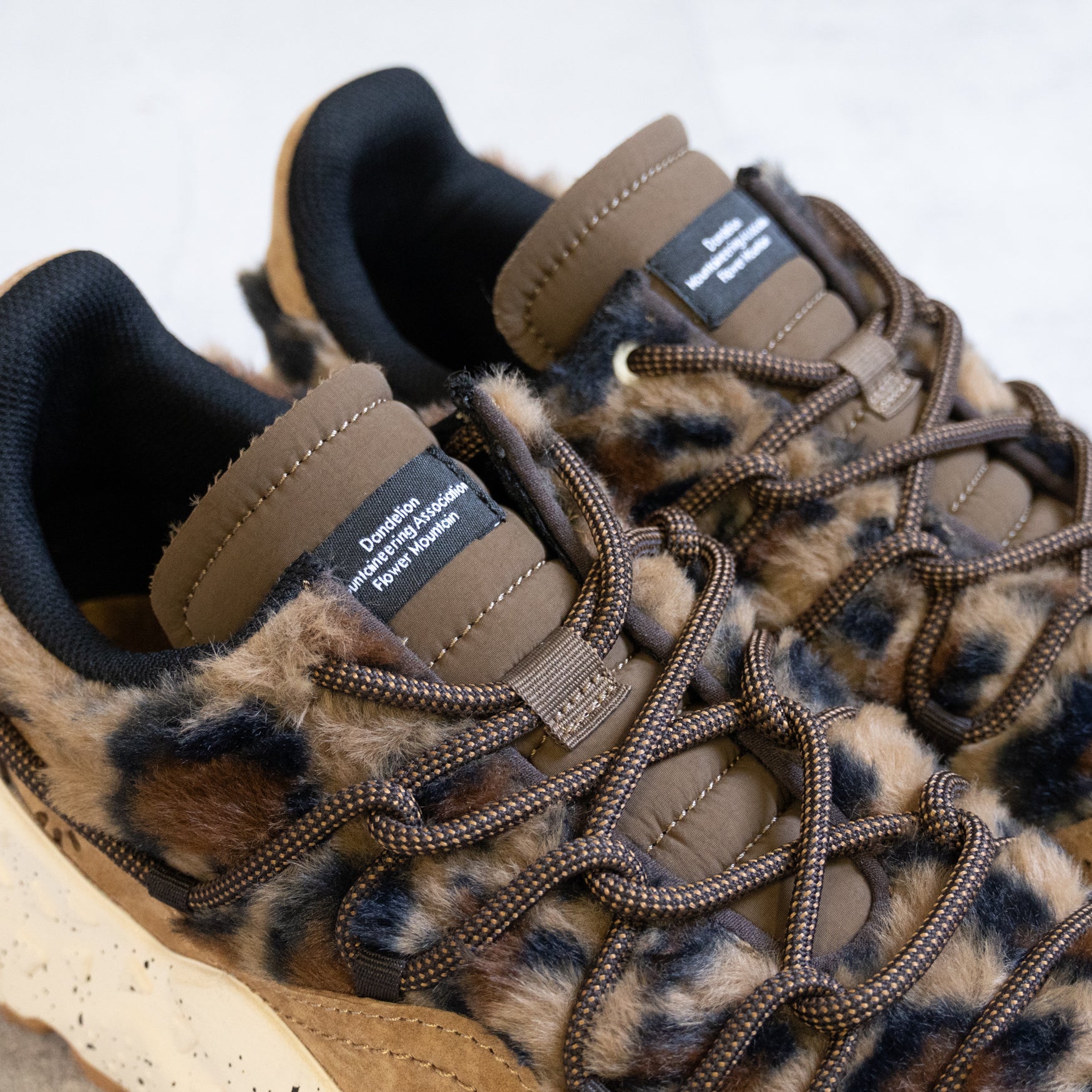 FLOWER MOUNTAIN RAIKIRI- BROWN LEOPARD - – TENG STORE OSAKA