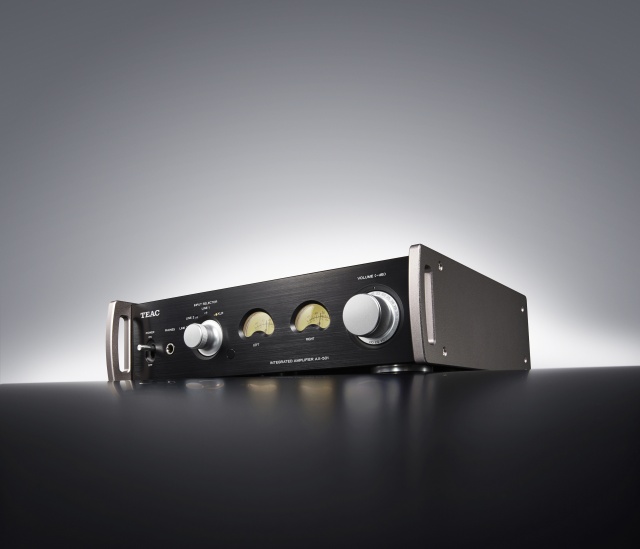 AX-501 | 特長 | TEAC - プレミアムオーディオ