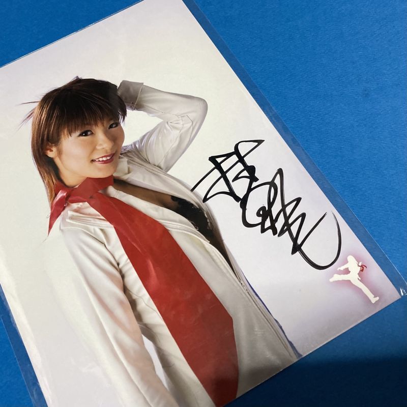 ☆ラスト5点!!☆リン・バイロン選手【直筆サイン入りA4生写真