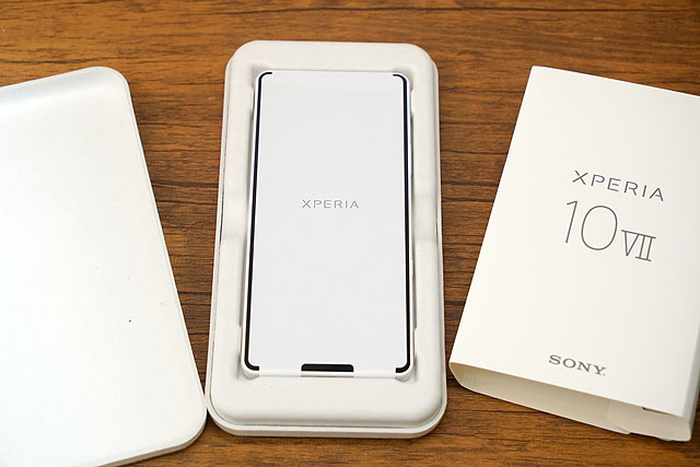 レビュー】『Xperia 10 VII』の謎？に迫る！ 店頭展示モデル開梱実機