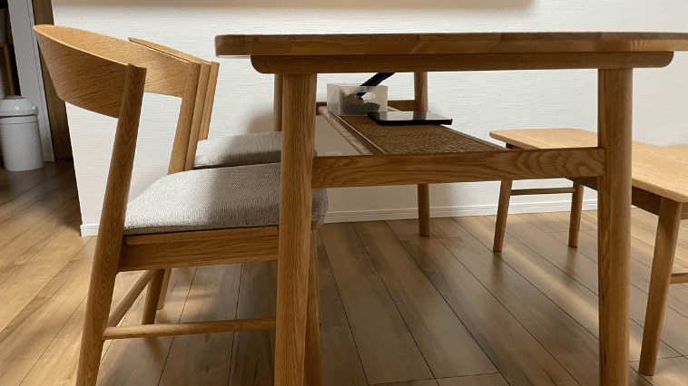 Unico SOLK（ソルク）無垢材ダイニングテーブル】間違った情報にだま