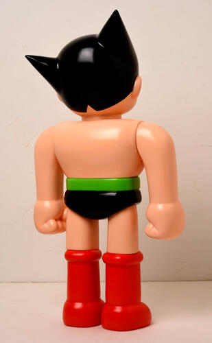 超大型ソフビフィギュア「JAC 鉄腕アトム」発売！｜虫ん坊｜手塚治虫