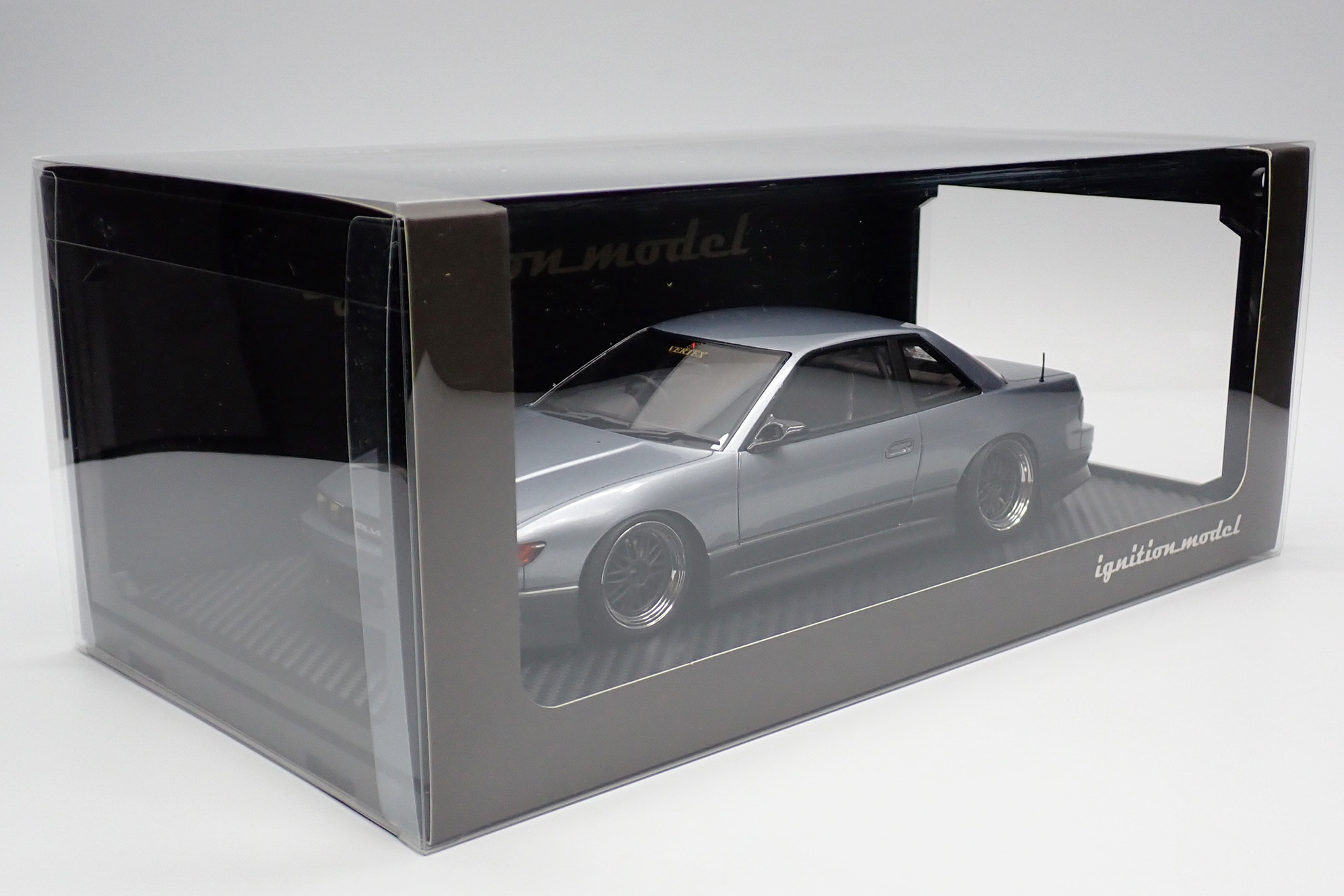 イグニッションモデル 1／18スケール VERTEX S13 SILVIA