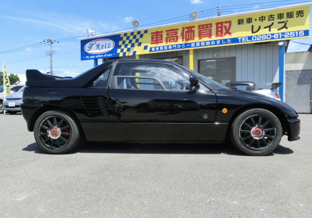 限定車 グレードM2 1015 黒のボディに内装の赤が映える中古車 マツダ