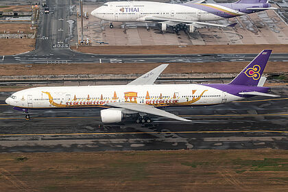 HS-TKF Thai Airways Boeing 777-300 | Planespotters.net