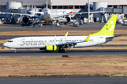 JA808X Solaseed Air Boeing 737-800 | Planespotters.net