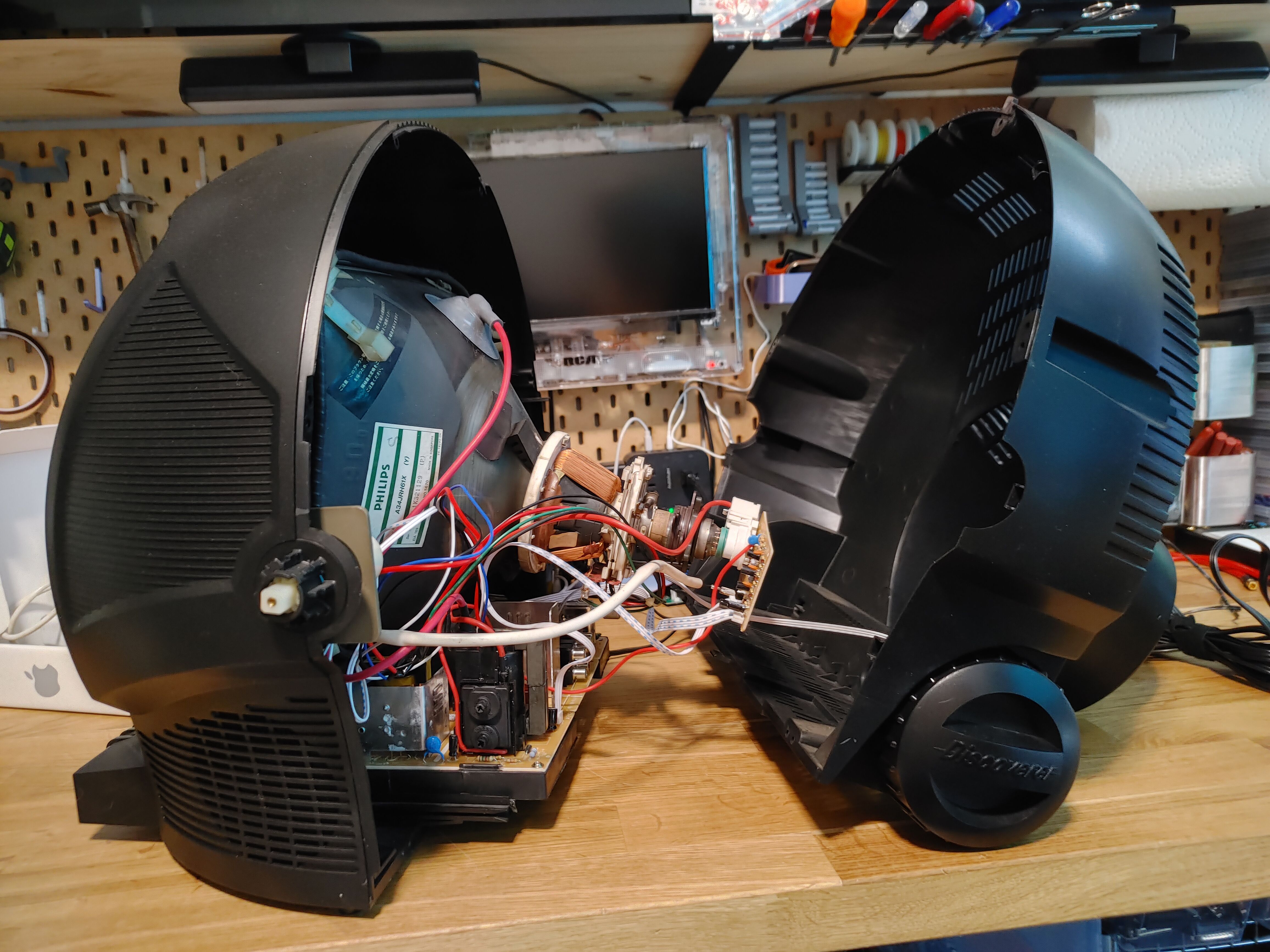 Phillips Discoverer 14S11B Overhaul | TinkerDifferent