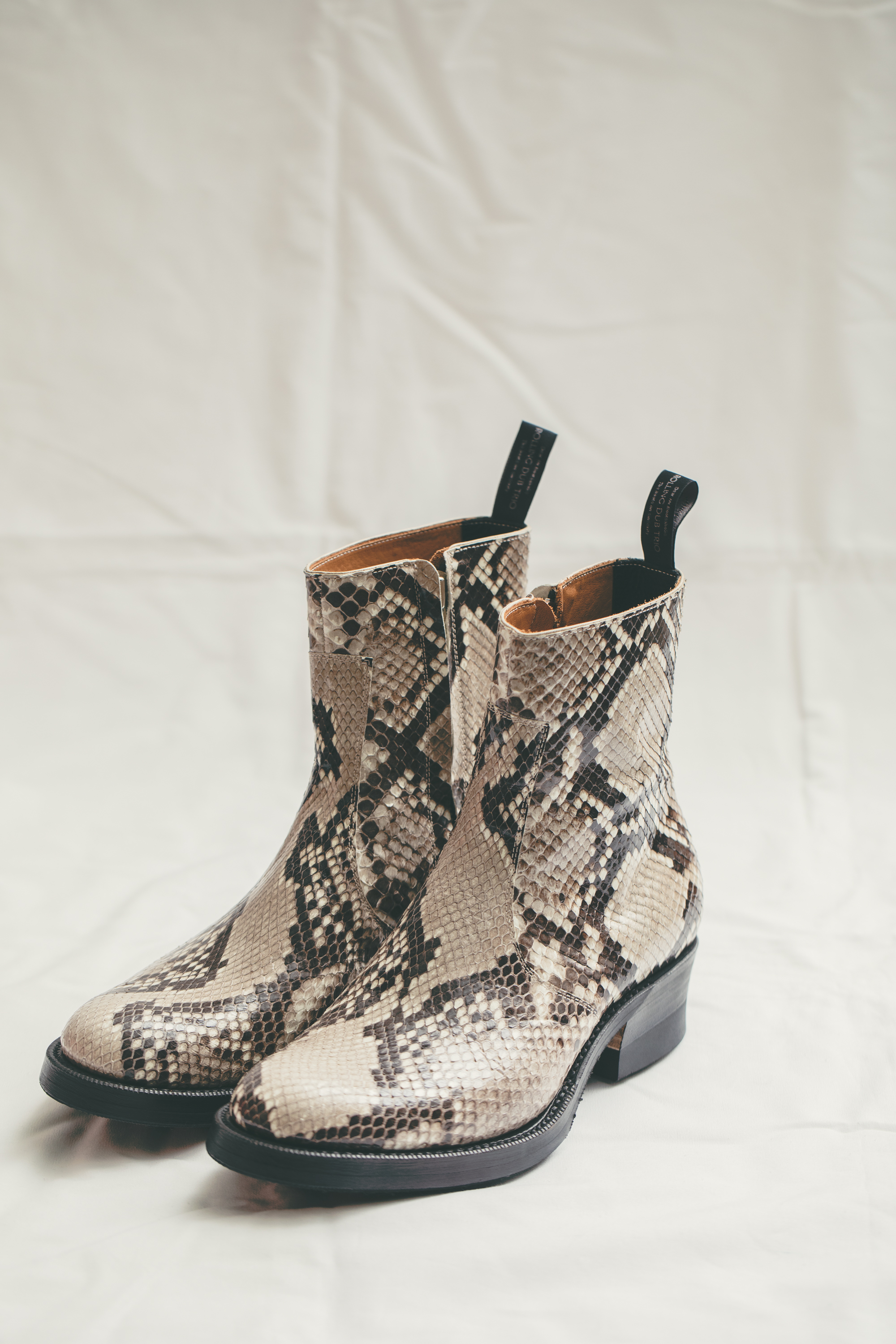 TIGHT / GLEANERS ZIP / DIAMOND PYTHON