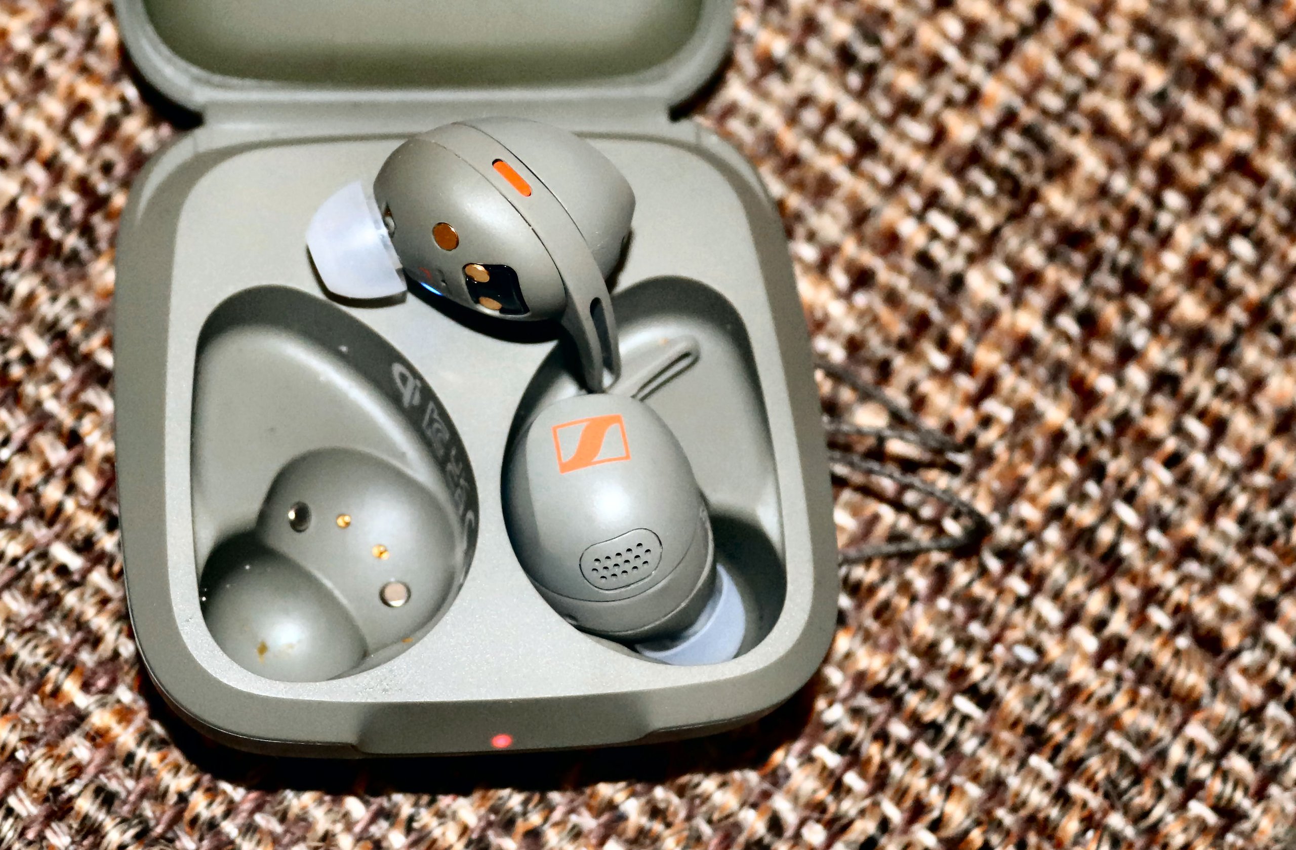 Sennheiser MOMENTUM Sport Review, HR Earbuds Powered by Polar