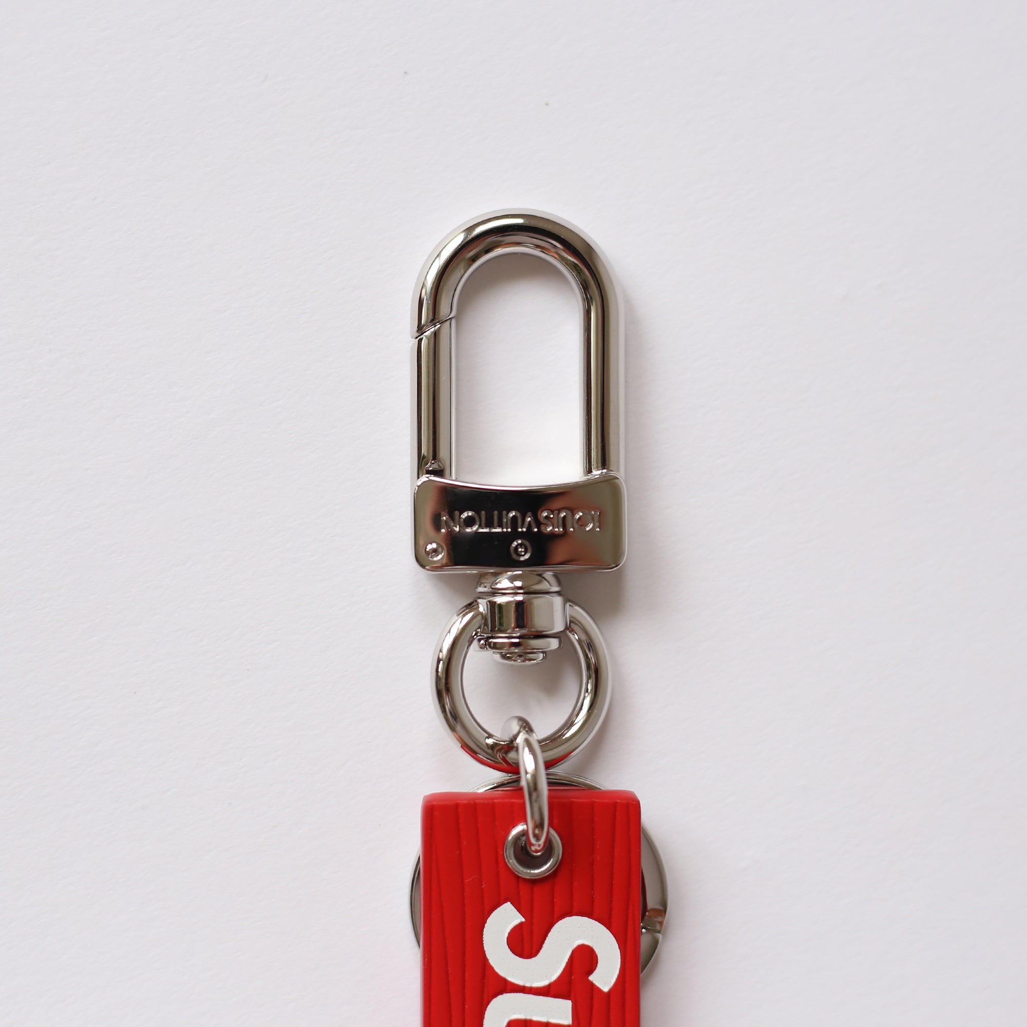 Louis Vuitton | Supreme Downtown Tab Key Holder | Red– TC