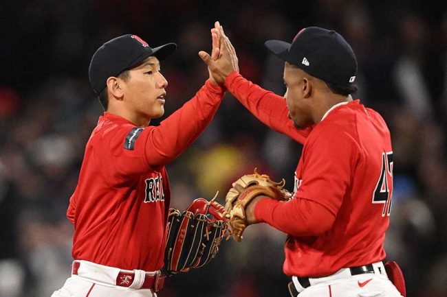 吉田正尚、絶好調の裏で新たな話題 ボブルヘッド人形登場、顔そっくり