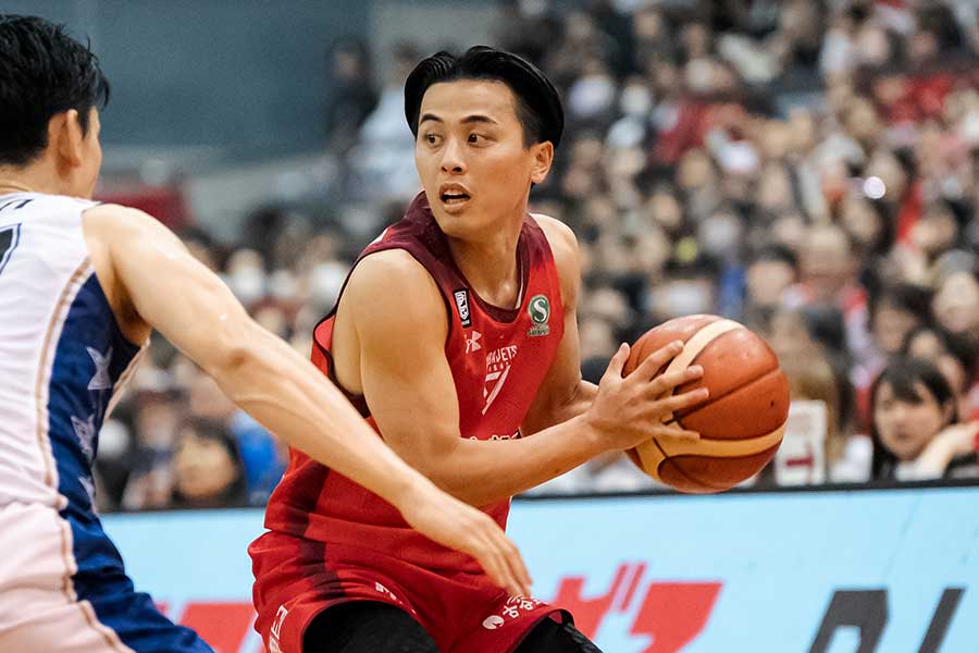 バスケ富樫勇樹がB1史上初の快挙 通算900本目の3P成功、直前の