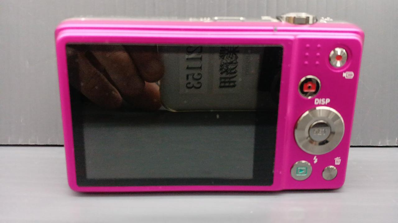 Casio Compact Digital Camera Model number: EX-ZS150 Used in Japan