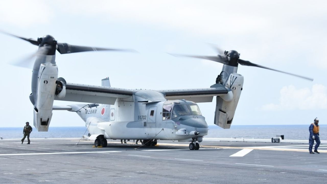 JGSDF V-22 Osprey Lands on Helicopter Carrier JS Izumo as Tilt